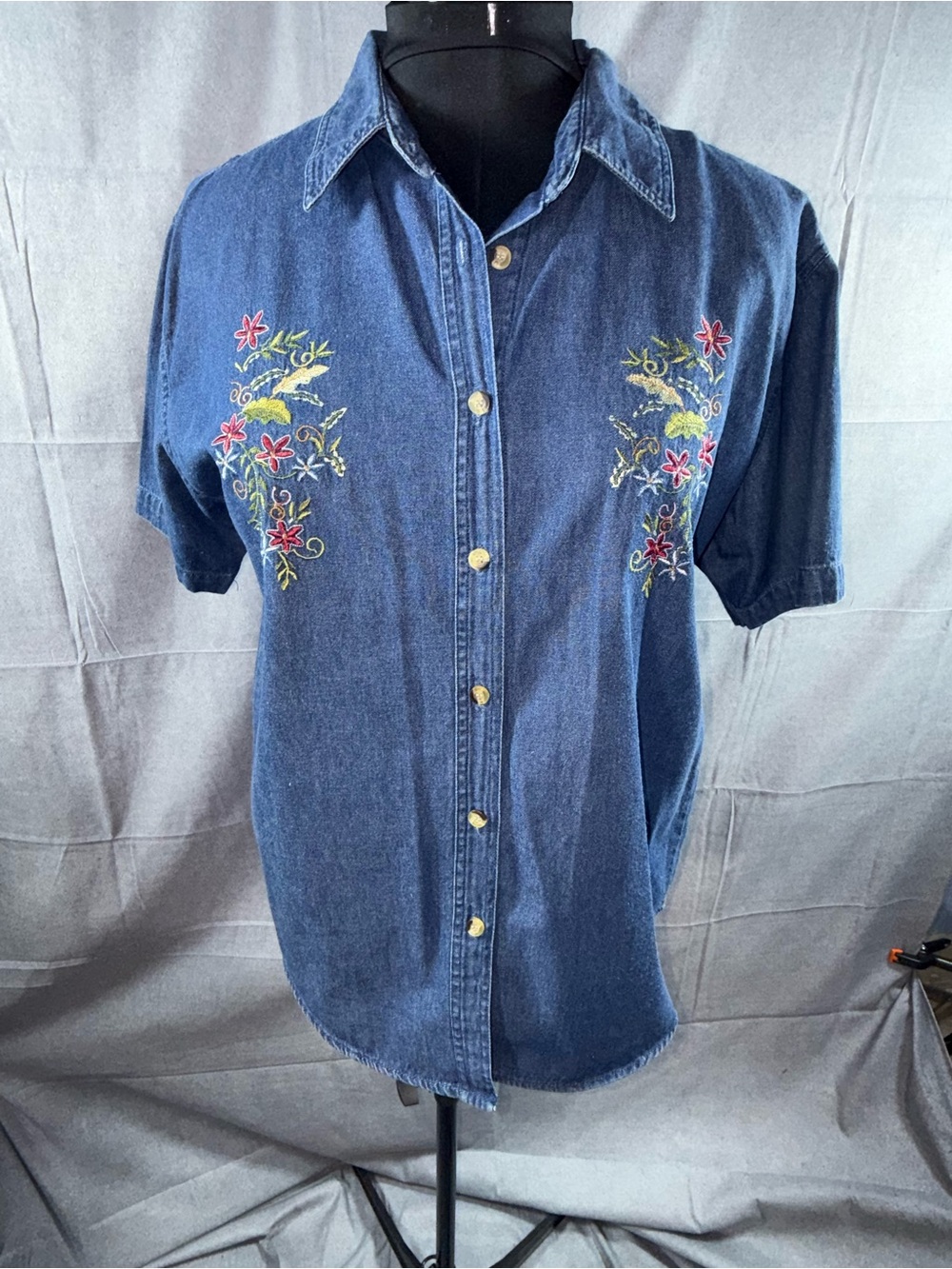 2846-Nick & Sarah Vintage Women’s Embroidered Denim Button-Down Shirt - Blue